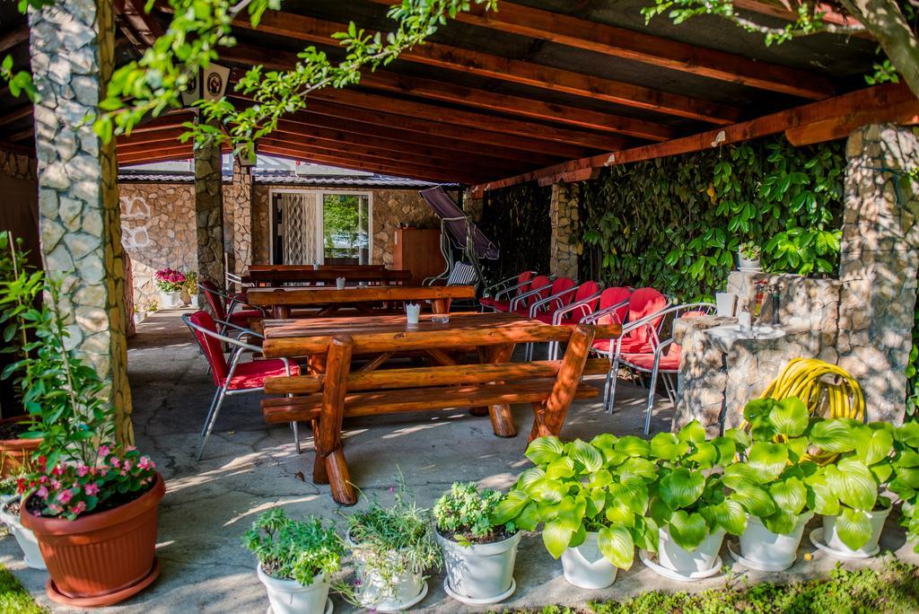 Ana Stjepan Nikolic - Pilgrim'S 2Nd Home Medjugorje Exterior foto