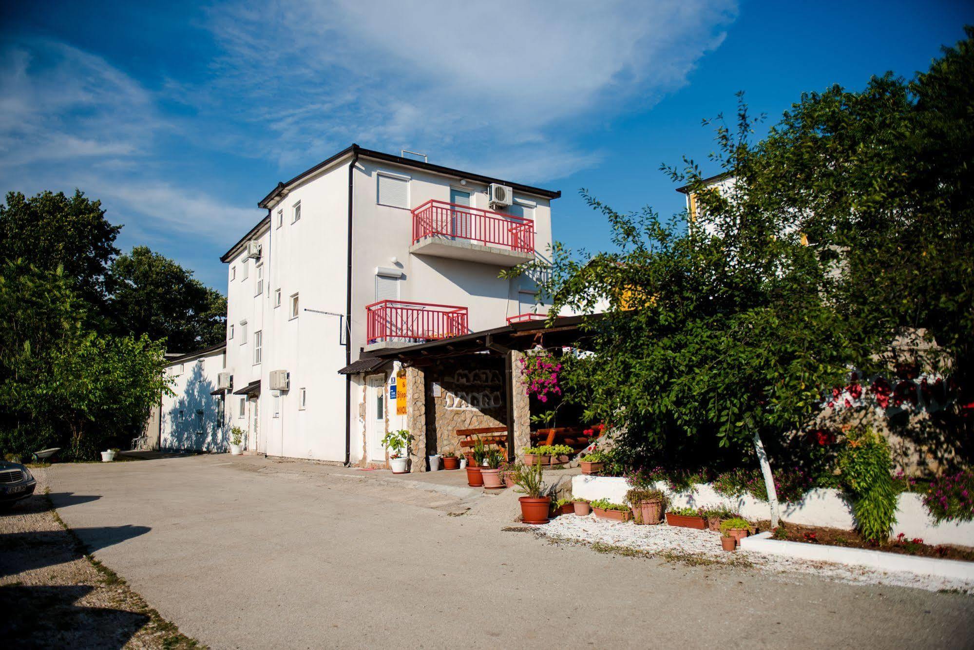 Ana Stjepan Nikolic - Pilgrim'S 2Nd Home Medjugorje Exterior foto